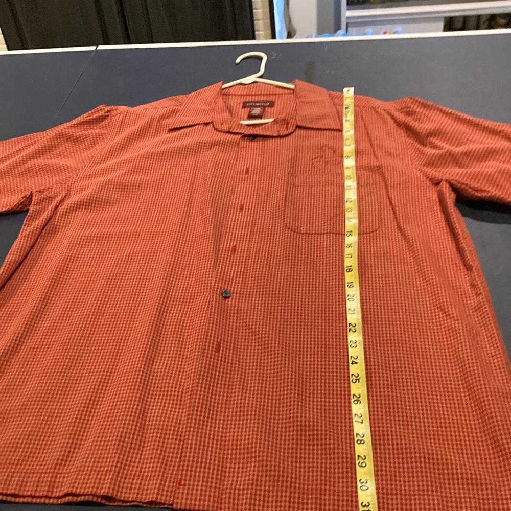 Covington button-down short sleeve shirt, rusty red with white squares. XL